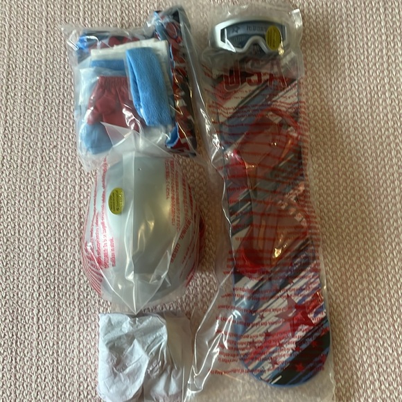 American Girl Team USA Snowboarding Set New in Box Olympics - Picture 3 of 4